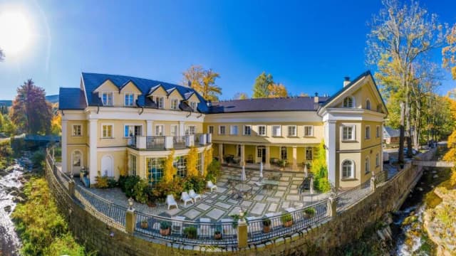 Hotel Stary Zdrój w Sudetach - luksusowy wypoczynek w sercu gór Hotel Stary Zdrój w Sudetach - luksusowy wypoczynek w sercu gór