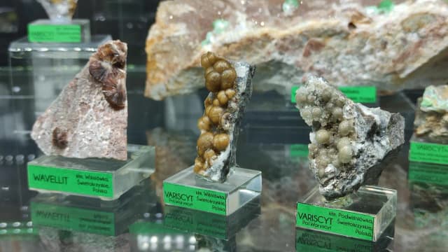 Najciekawsze minerały sudetów - poznaj bogactwo kamieni szlachetnych Najciekawsze minerały sudetów - poznaj bogactwo kamieni szlachetnych