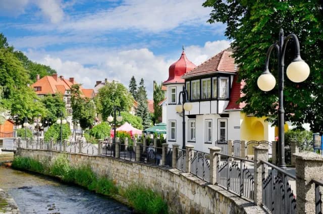 Najbardziej znane uzdrowiska w Sudetach - rozwiązania krzyżówek kompletna lista Najbardziej znane uzdrowiska w Sudetach - rozwiązania krzyżówek kompletna lista