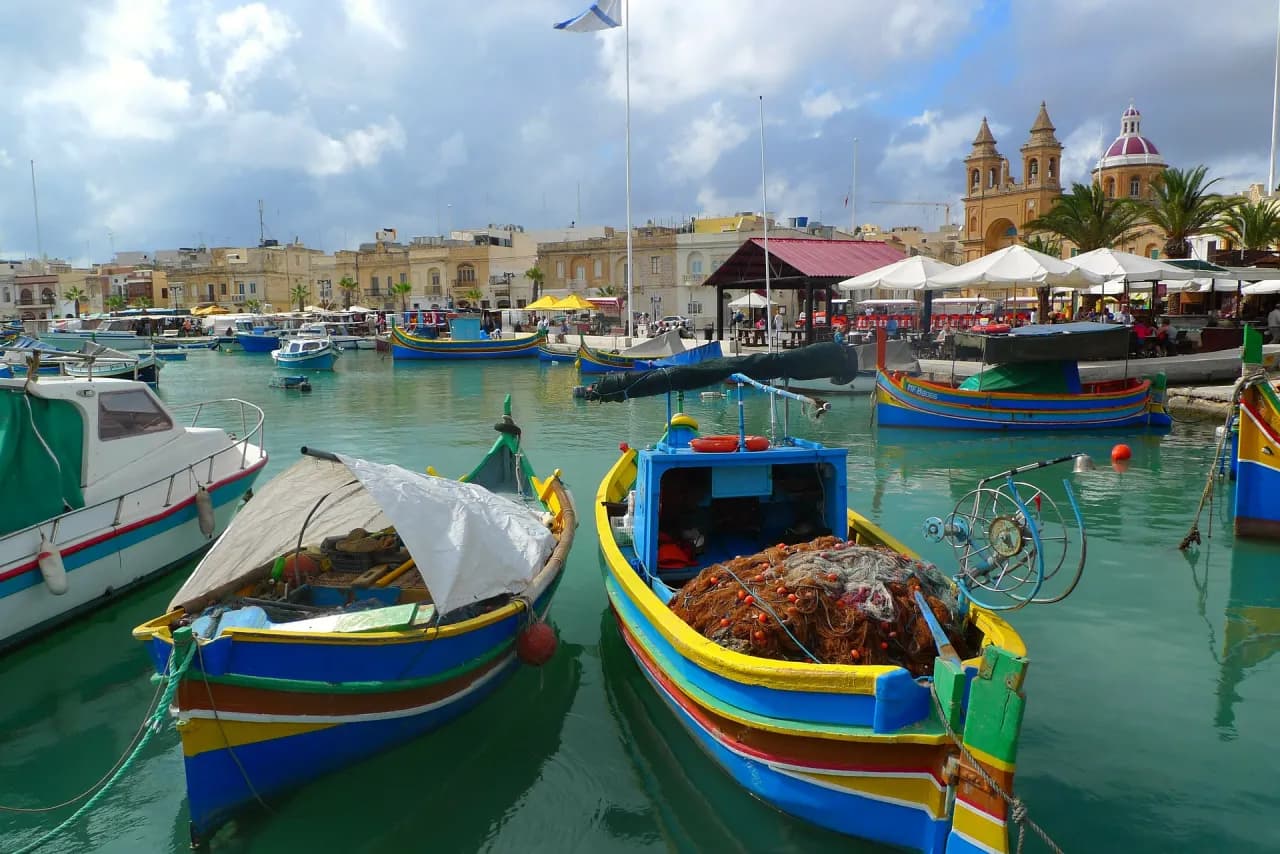 Ile wysp ma Malta? Poznaj zaskakującą liczbę i ich tajemnice Ile wysp ma Malta? Poznaj zaskakującą liczbę i ich tajemnice