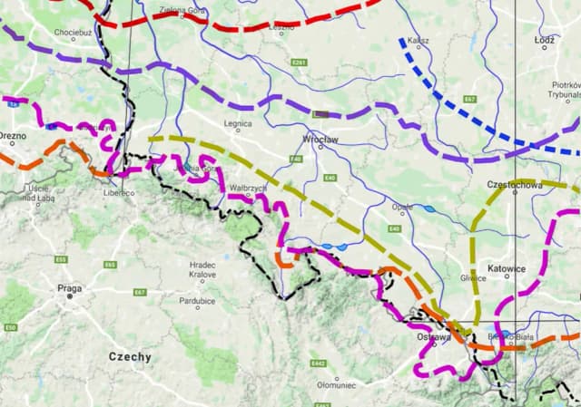 Największe rzeki w Sudetach - poznaj malownicze szlaki wodne regionu Największe rzeki w Sudetach - poznaj malownicze szlaki wodne regionu