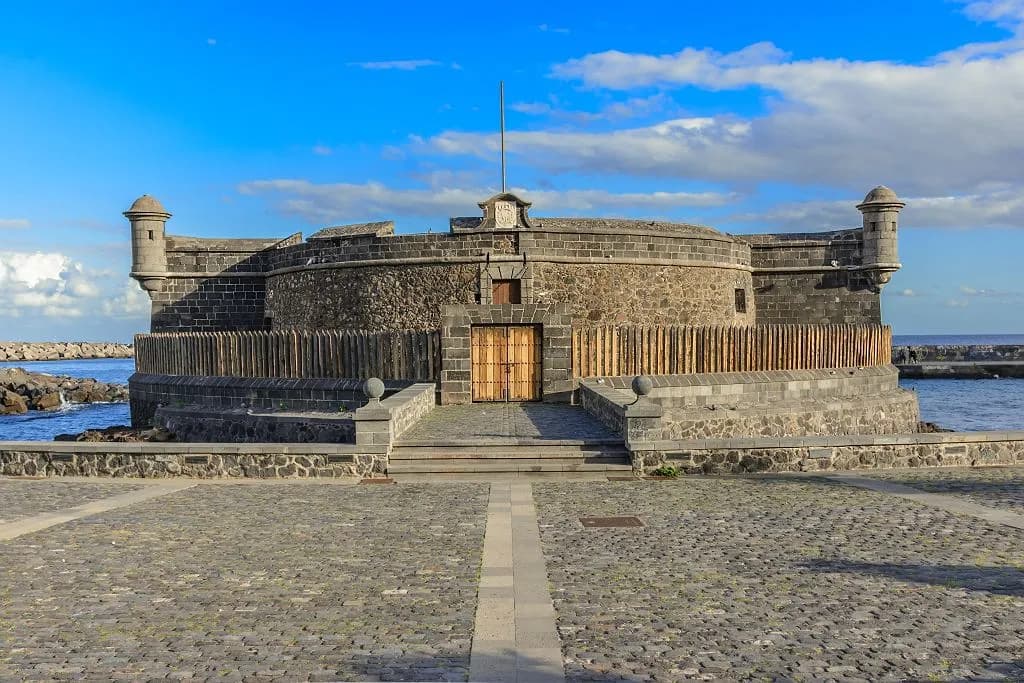 Wyspy Kanaryjskie co zwiedzać: najciekawsze atrakcje na wyspach Wyspy Kanaryjskie co zwiedzać: najciekawsze atrakcje na wyspach