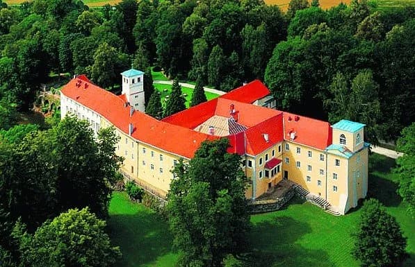 Trzebieszowice koło Lądka-Zdroju w Sudetach: atrakcje i tajemnice zamku Trzebieszowice koło Lądka-Zdroju w Sudetach: atrakcje i tajemnice zamku